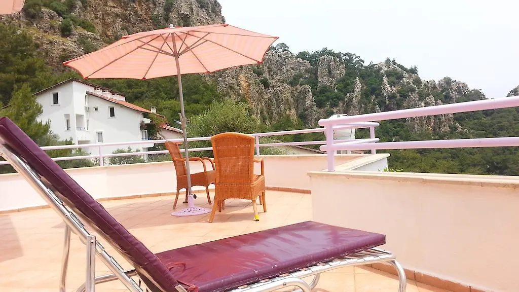 Lavanta Butik Otel 투룬치 3*,