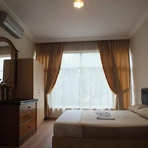 Uyar Palace Hostel Antalya